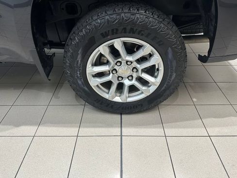 Used 2024 Chevrolet Silverado 1500 LT w/ Z71 Off-Road Package AWD/4WD image 23