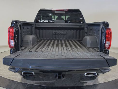 Used 2024 GMC Sierra 1500 Elevation w/ Elevation Premium Package AWD/4WD image 16