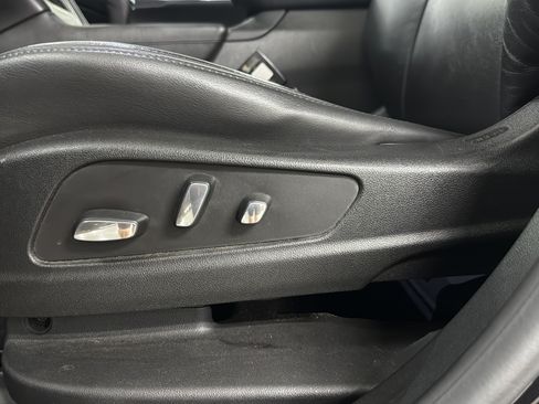 Used 2017 Cadillac XT5 Luxury FWD image 10