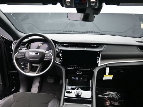 New 2026 Jeep Grand Cherokee Altitude AWD/4WD image 45