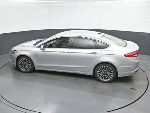 Used 2018 Ford Fusion SE w/ Fusion SE Technology Package FWD image 27
