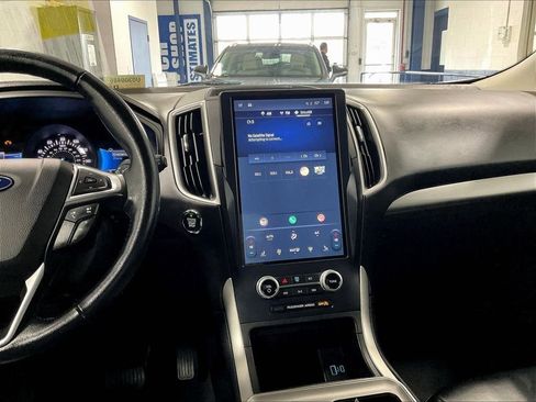 Used 2023 Ford Edge SEL AWD/4WD image 18