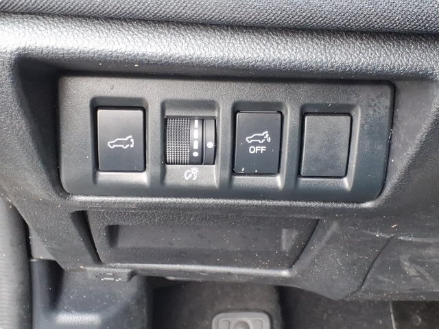 Used 2025 Subaru Outback Premium AWD/4WD image 8