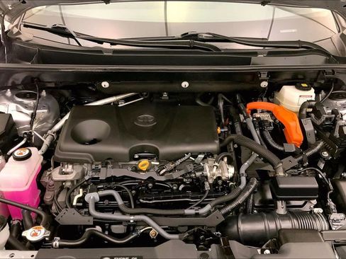 Used 2023 Toyota RAV4 XLE Premium image 9