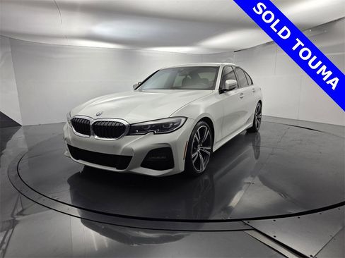 Used 2021 BMW 330i Sedan w/ M Sport Package image 4