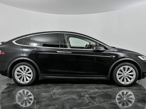 Used 2018 Tesla Model X 100D image 12