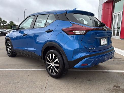 Used 2025 Nissan Kicks Play S FWD image 11