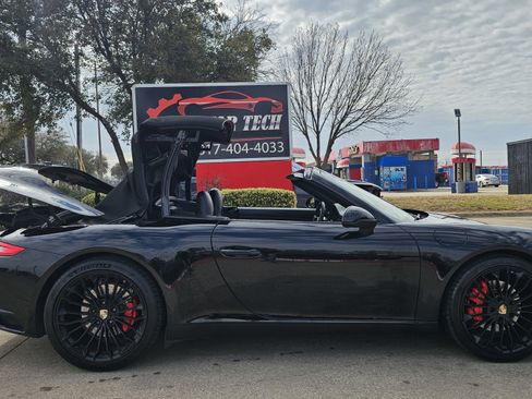 Used 2018 Porsche 911 Carrera image 18