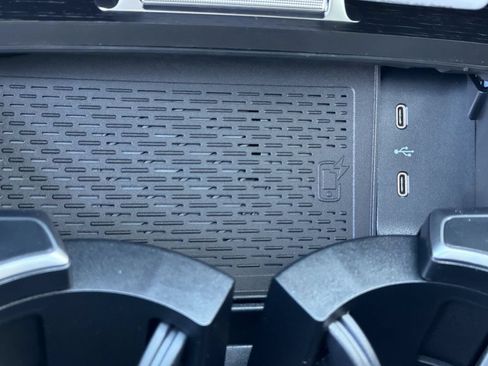 Used 2026 Mercedes-Benz GLS 450 4MATIC image 36