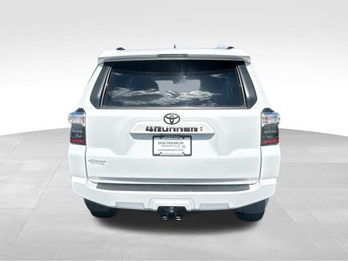 Used 2023 Toyota 4Runner SR5 AWD/4WD image 6