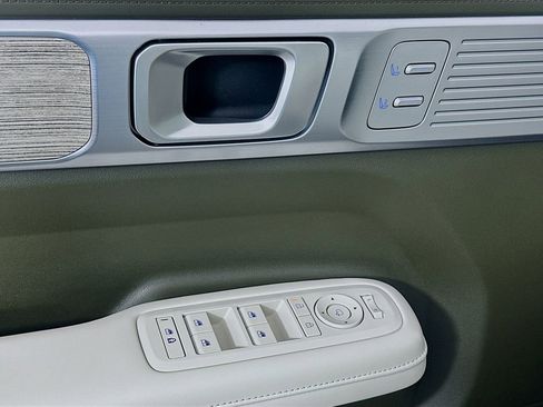 Certified 2025 Hyundai Santa Fe Calligraphy image 18