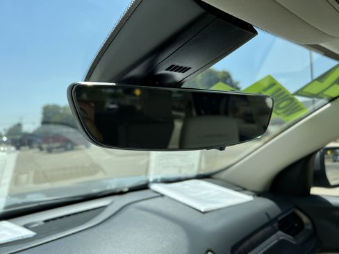 Used 2022 GMC Acadia Denali w/ Denali Ultimate Package image 22