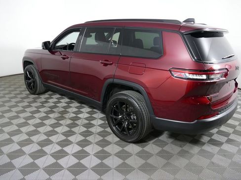 Used 2022 Jeep Grand Cherokee L Limited AWD/4WD image 26