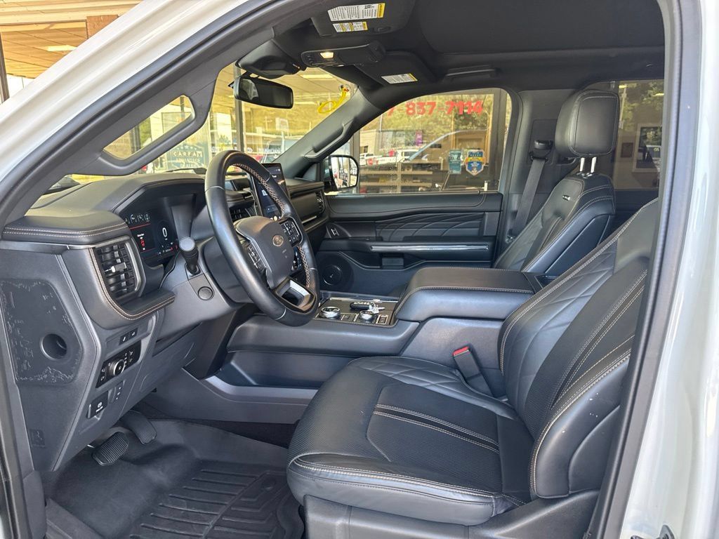 Used 2023 Ford Expedition Max Platinum AWD/4WD image 8