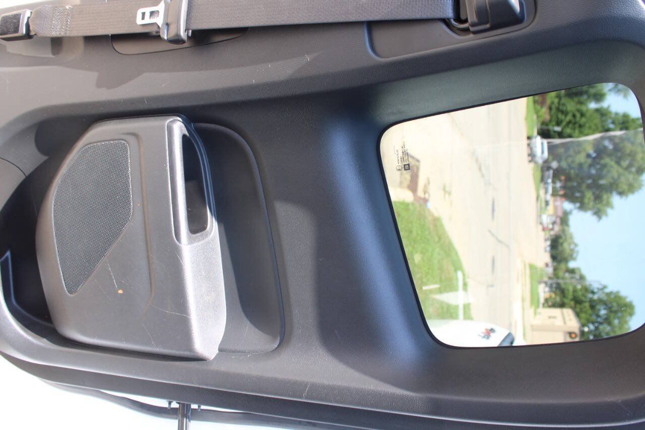 Used 2022 Chevrolet Colorado LT w/ Fleet Safety Package AWD/4WD image 9