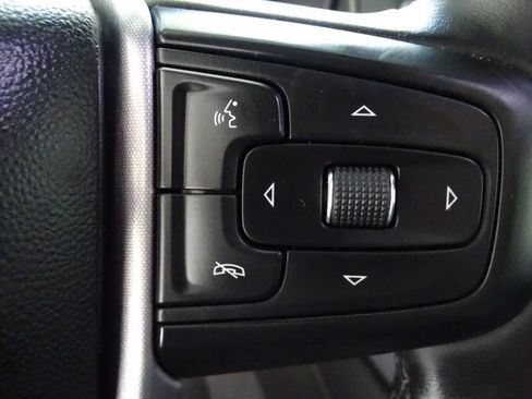 Certified 2023 GMC Yukon SLT w/ SLT Luxury Package AWD/4WD image 8