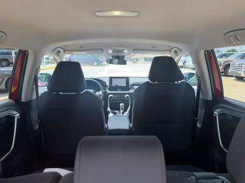 Used 2023 Toyota RAV4 LE FWD image 9