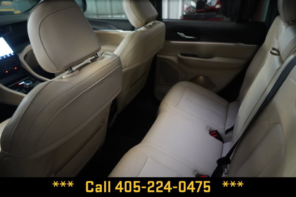 Used 2023 Jeep Grand Cherokee Limited RWD image 30