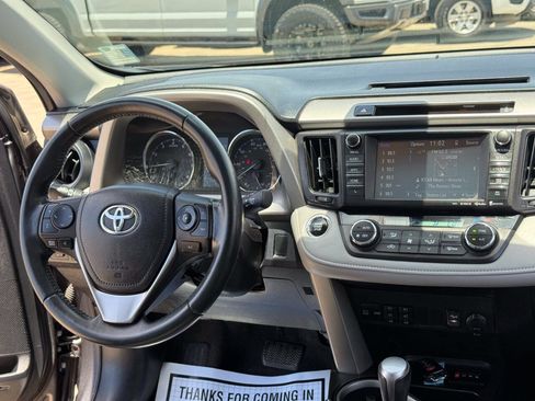 Used 2016 Toyota RAV4 Limited FWD image 18