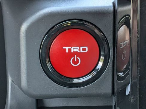 Used 2026 Toyota Tacoma TRD Sport w/ TRD Sport Upgrade Package AWD/4WD image 13