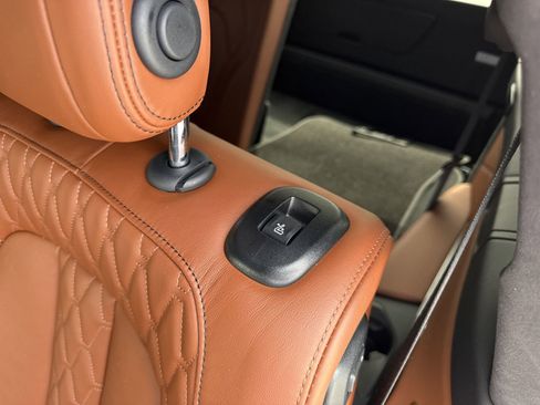 Used 2022 BMW X7 xDrive40i w/ M Sport Package image 11