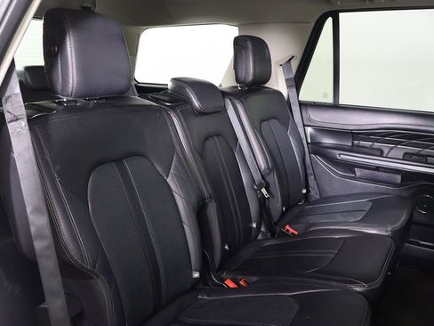Used 2020 Ford Expedition Platinum AWD/4WD image 34
