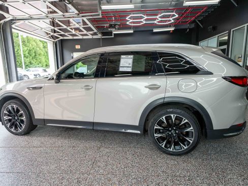 Used 2024 MAZDA CX-90 Plug-In Hybrid w/ Premium Plus AWD/4WD image 2