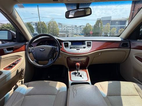 Used 2014 Hyundai Genesis 3.8 RWD image 18