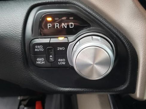 Used 2019 RAM 1500 Laramie AWD/4WD image 26