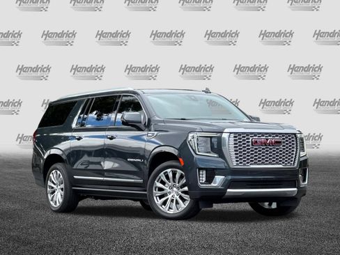 Used 2022 GMC Yukon XL Denali AWD/4WD image 2