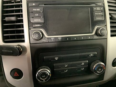 Used 2018 Nissan Frontier S image 12