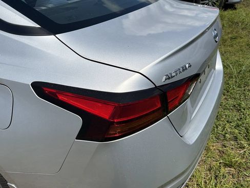 Used 2019 Nissan Altima 2.5 S FWD image 10