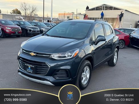 Used 2021 Chevrolet Trax LT image 1