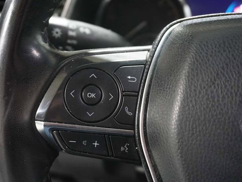 Used 2019 Toyota Camry XLE image 22