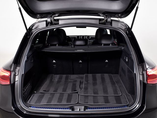 Certified 2025 Mercedes-Benz GLC 300 image 38