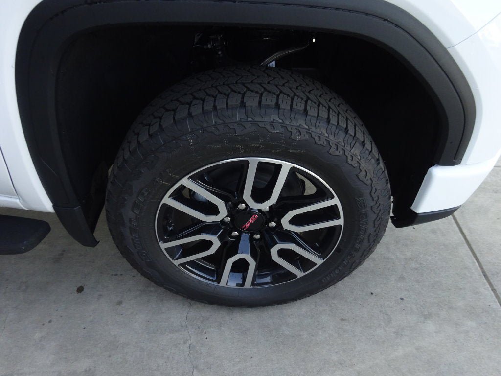 New 2026 GMC Sierra 1500 AT4 w/ AT4 Premium Package AWD/4WD image 11