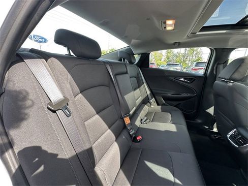 Used 2022 Chevrolet Malibu LT image 38