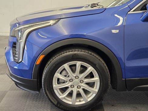 Used 2023 Cadillac XT4 Luxury w/ Cold Weather Package FWD image 9