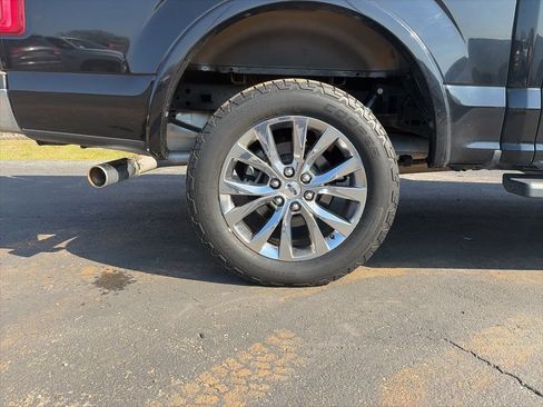 Used 2016 Ford F150 Lariat w/ Equipment Group 502A Luxury image 9