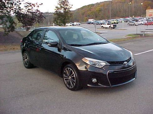 Used 2015 Toyota Corolla S FWD image 35