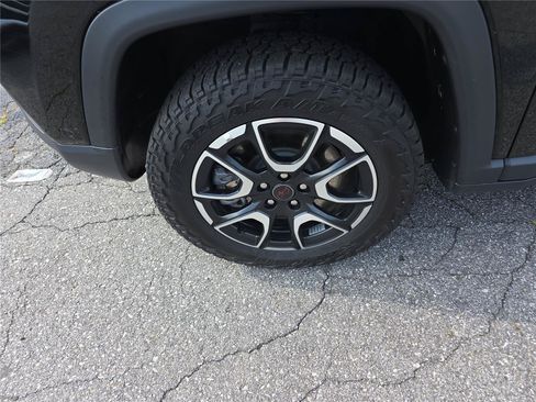 Used 2025 Jeep Compass Trailhawk w/ Trailhawk Elite Group AWD/4WD image 10