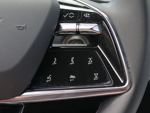 Certified 2024 Cadillac Lyriq Tech RWD image 21
