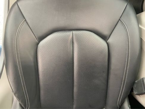 Used 2024 Chrysler Pacifica Touring-L FWD image 41
