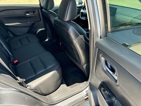 Used 2026 Nissan Rogue SL FWD image 15