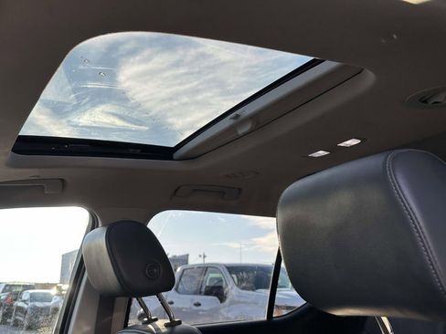 Used 2020 Chevrolet Traverse Premier image 9