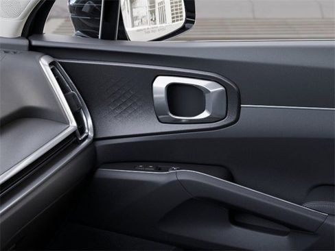 Certified 2024 Kia Sorento S w/ Panoramic Sunroof Package image 25