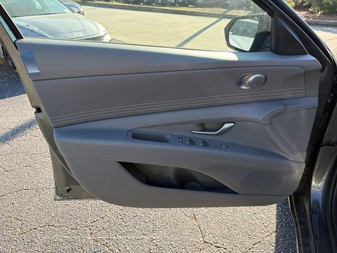 New 2026 Hyundai Elantra SEL Sport FWD image 10