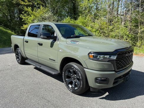 New 2026 RAM 1500 Big Horn AWD/4WD image 5