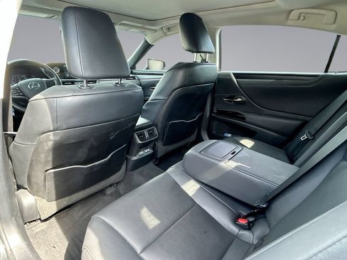 Used 2022 Lexus ES 350 w/ Premium Package FWD image 9