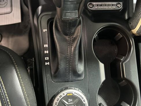 Used 2025 Ford Bronco Badlands image 29